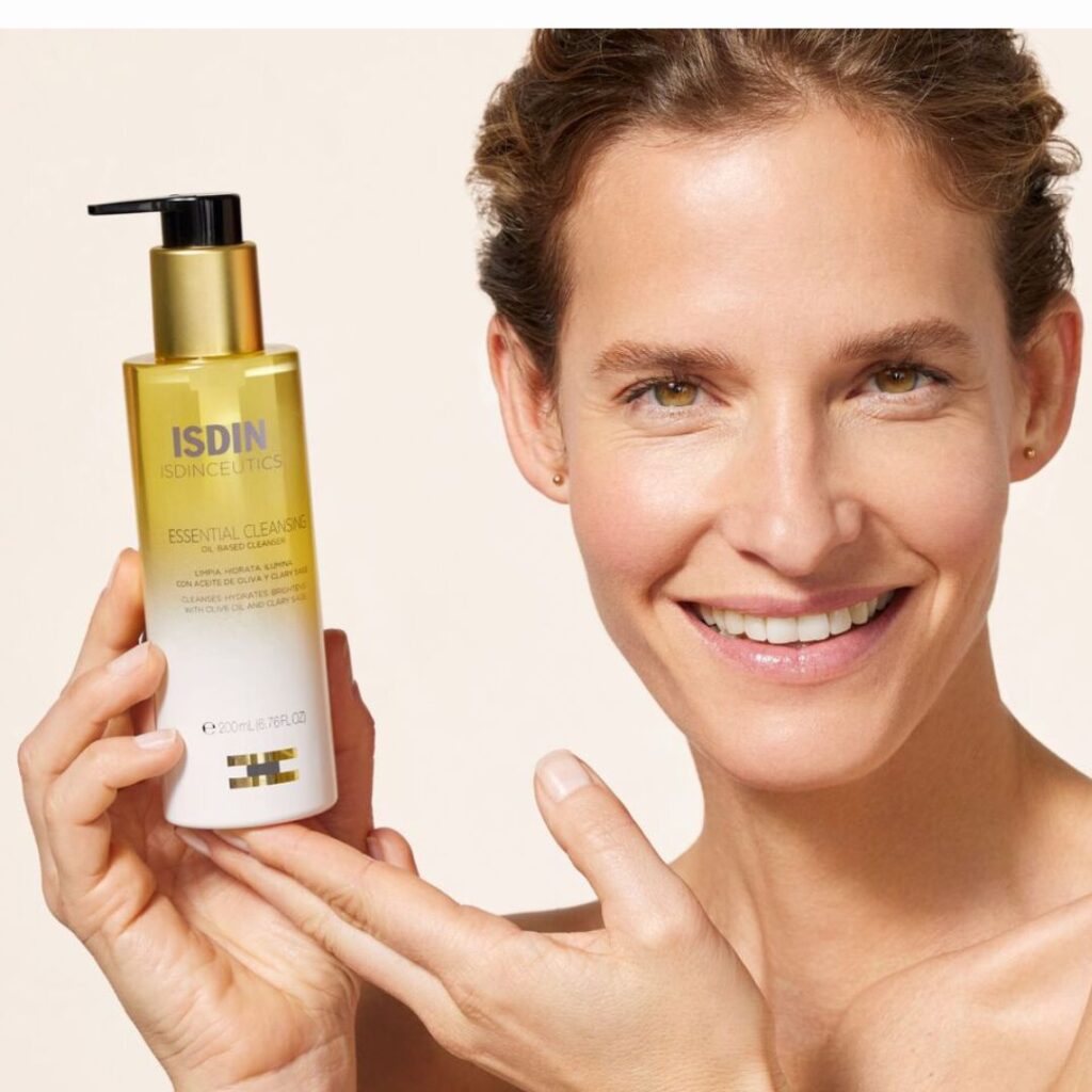Isdinceutics Essential Cleansing Oil 200ml